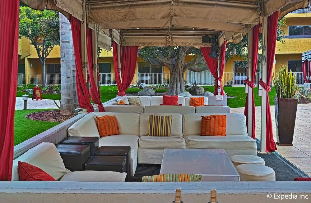 Hotel Atrium Orange County Irvine