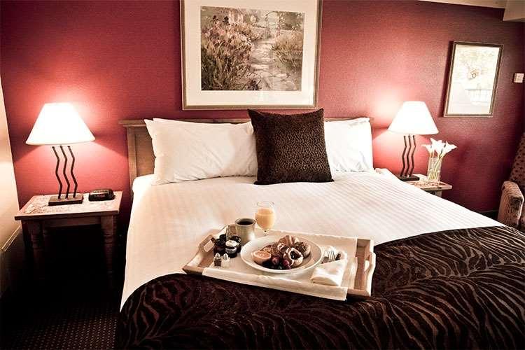 Hotel Atrium Orange County 3*