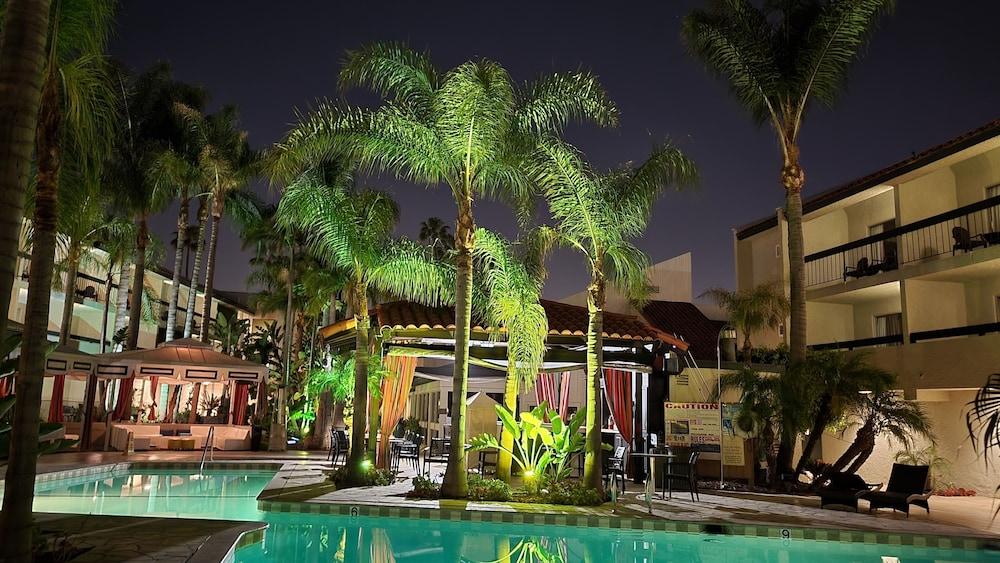 Hotel Atrium Orange County