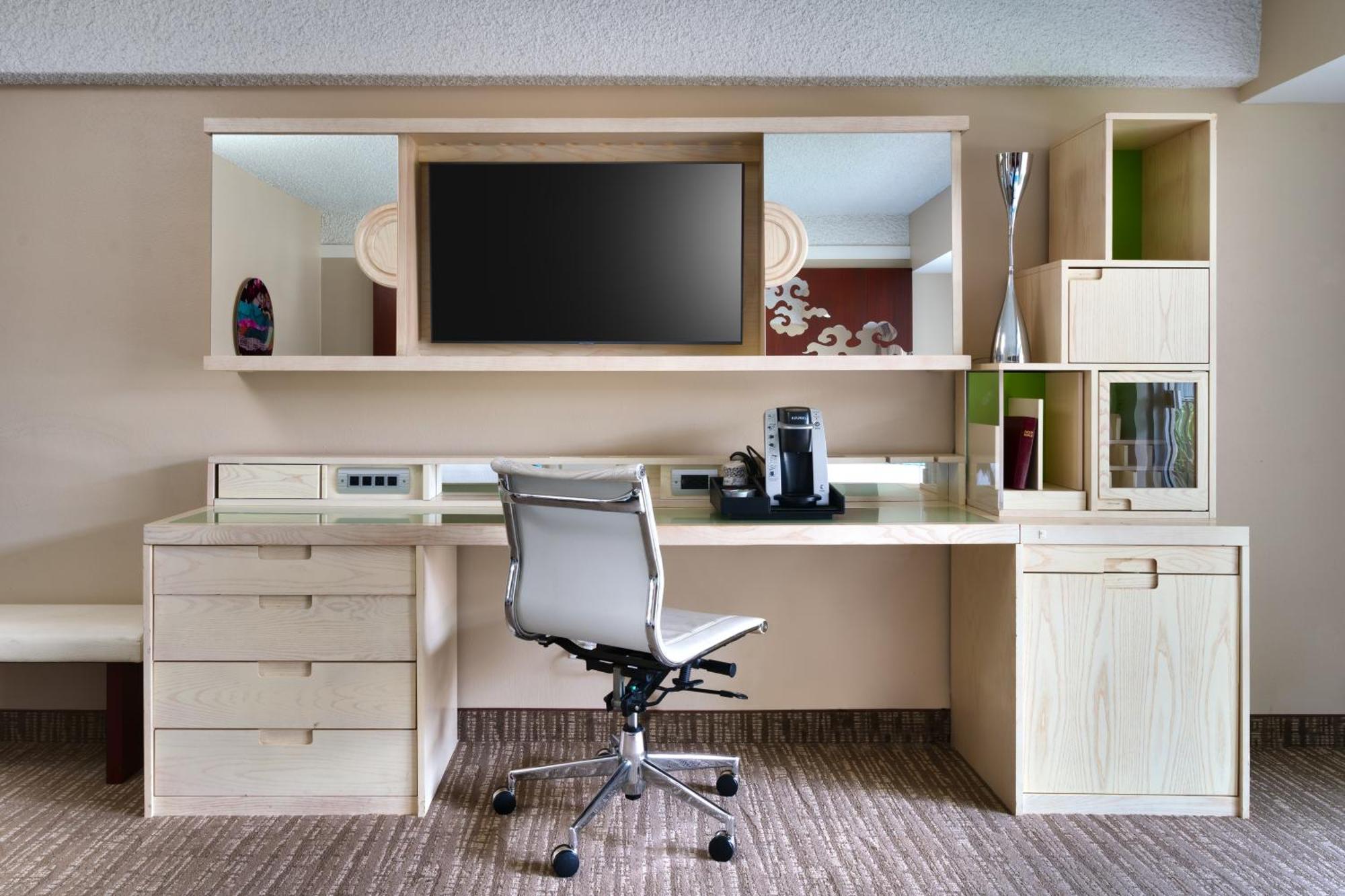 Hotel Atrium Orange County Irvine