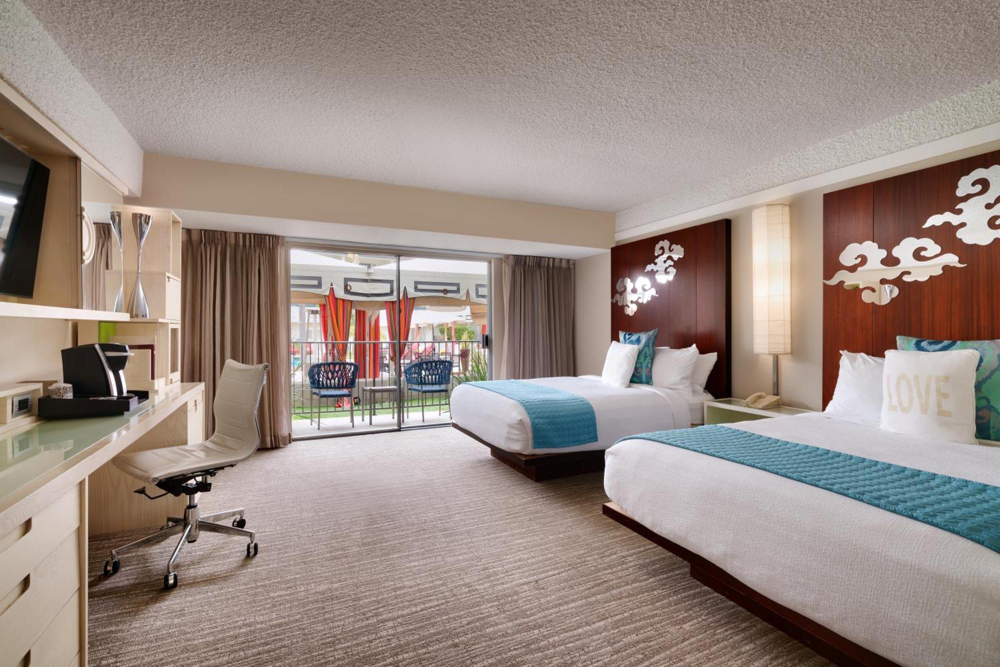 Hotel Atrium Orange County 3*